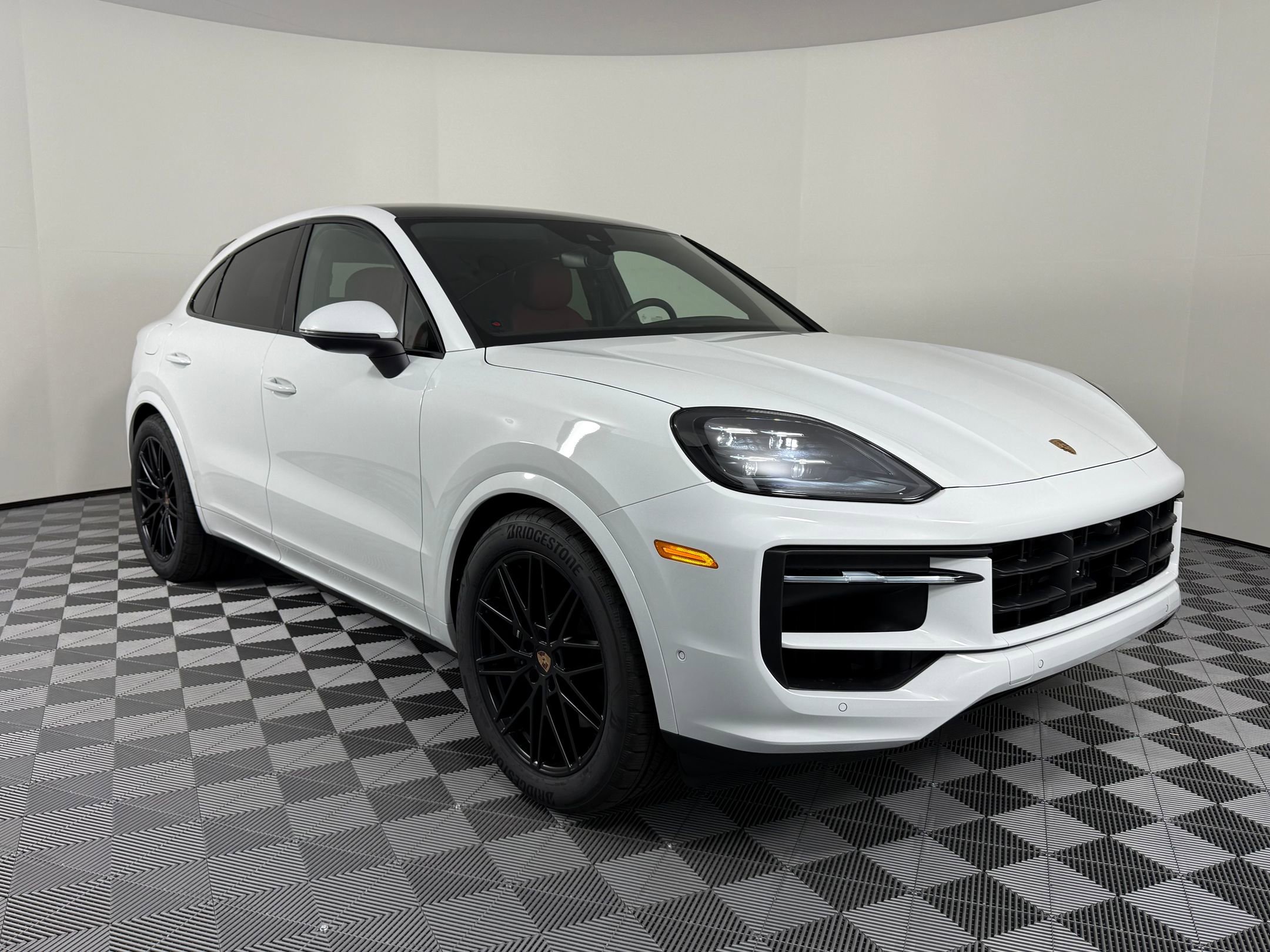 New 2026 Porsche Cayenne Coupe image 7