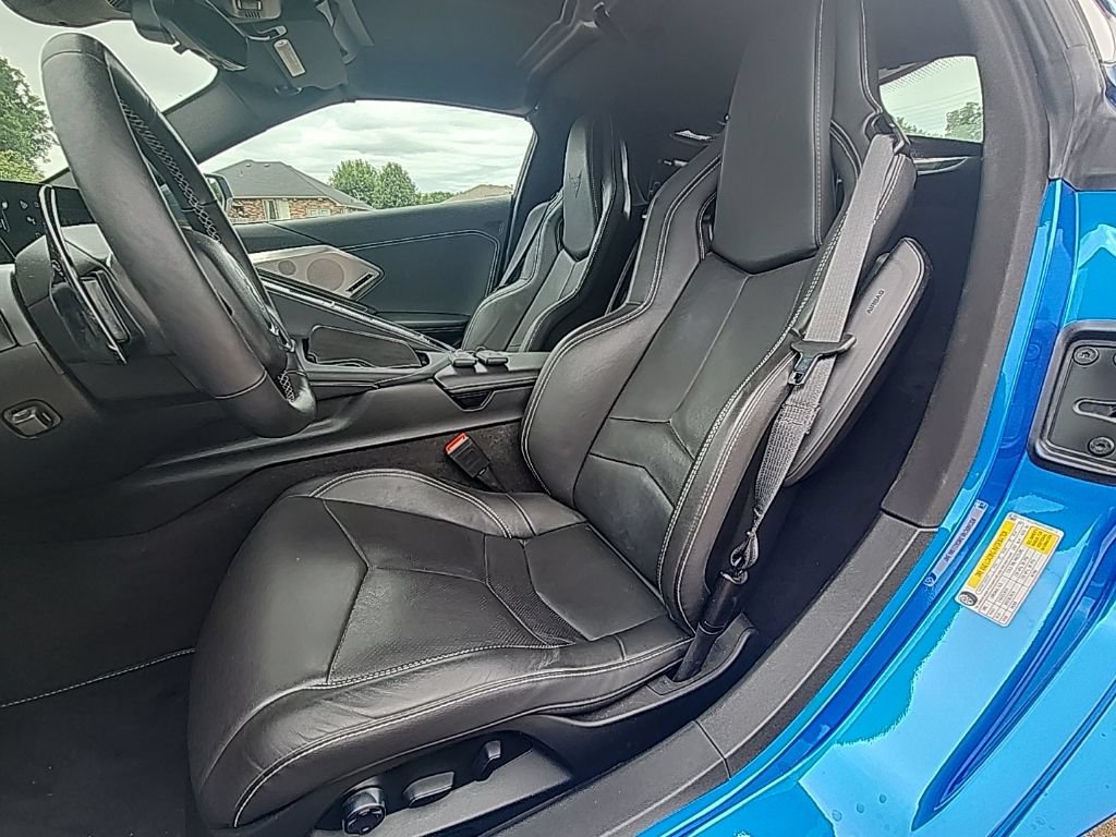 Used 2024 Chevrolet Corvette Stingray Preferred Cpe w/ Z51 Performance Package RWD image 23