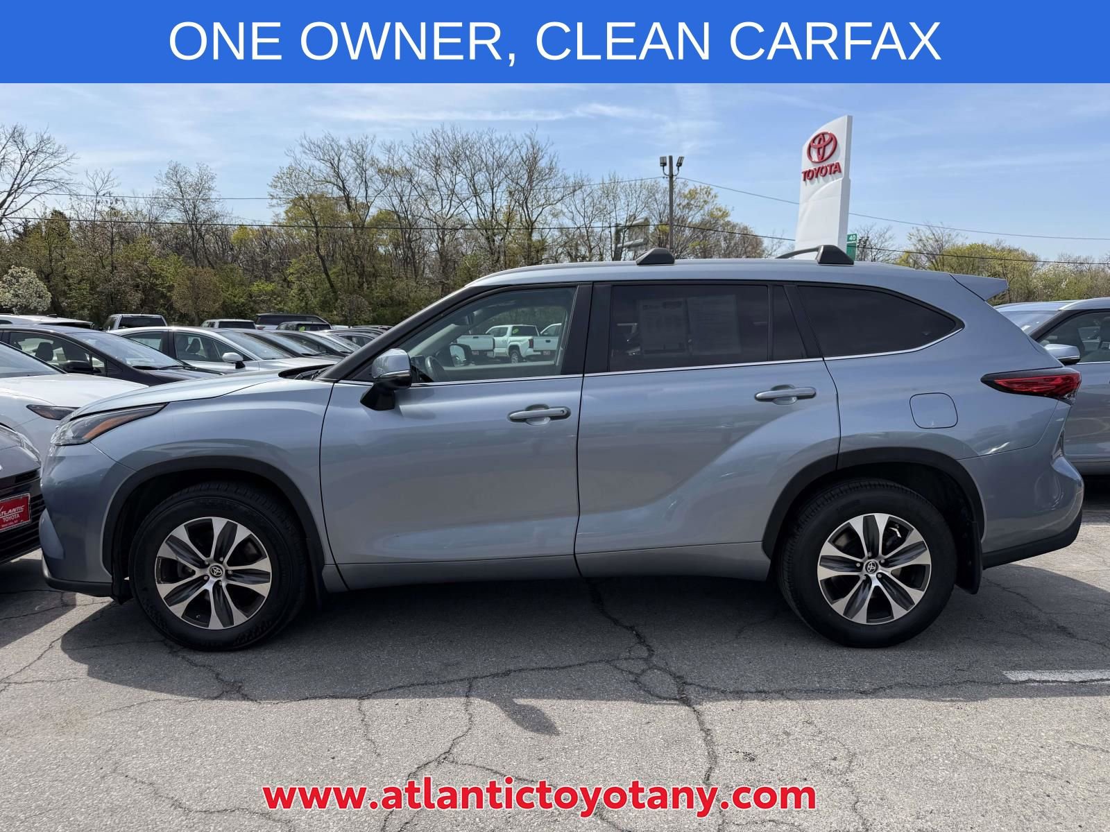 Used 2023 Toyota Highlander XLE AWD/4WD image 40