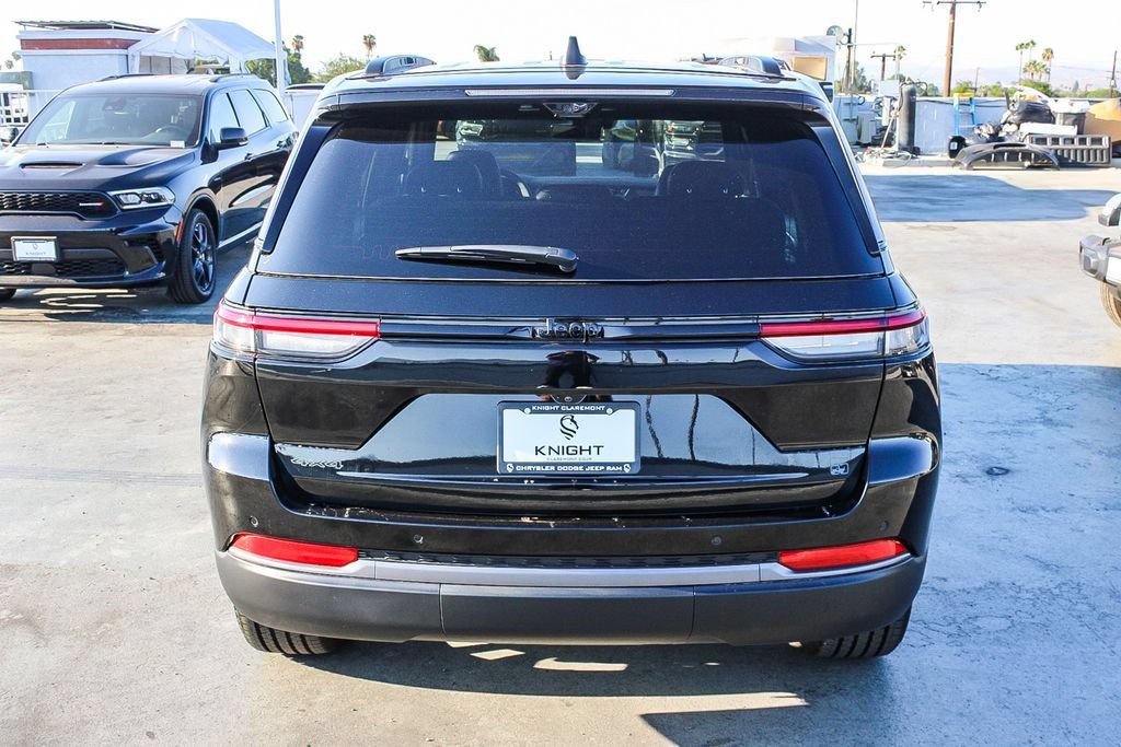 New 2026 Jeep Grand Cherokee Limited AWD/4WD image 8