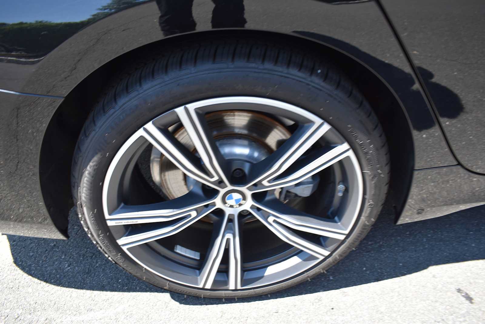 Used 2023 BMW 330i xDrive Sedan w/ Premium Package AWD/4WD image 11