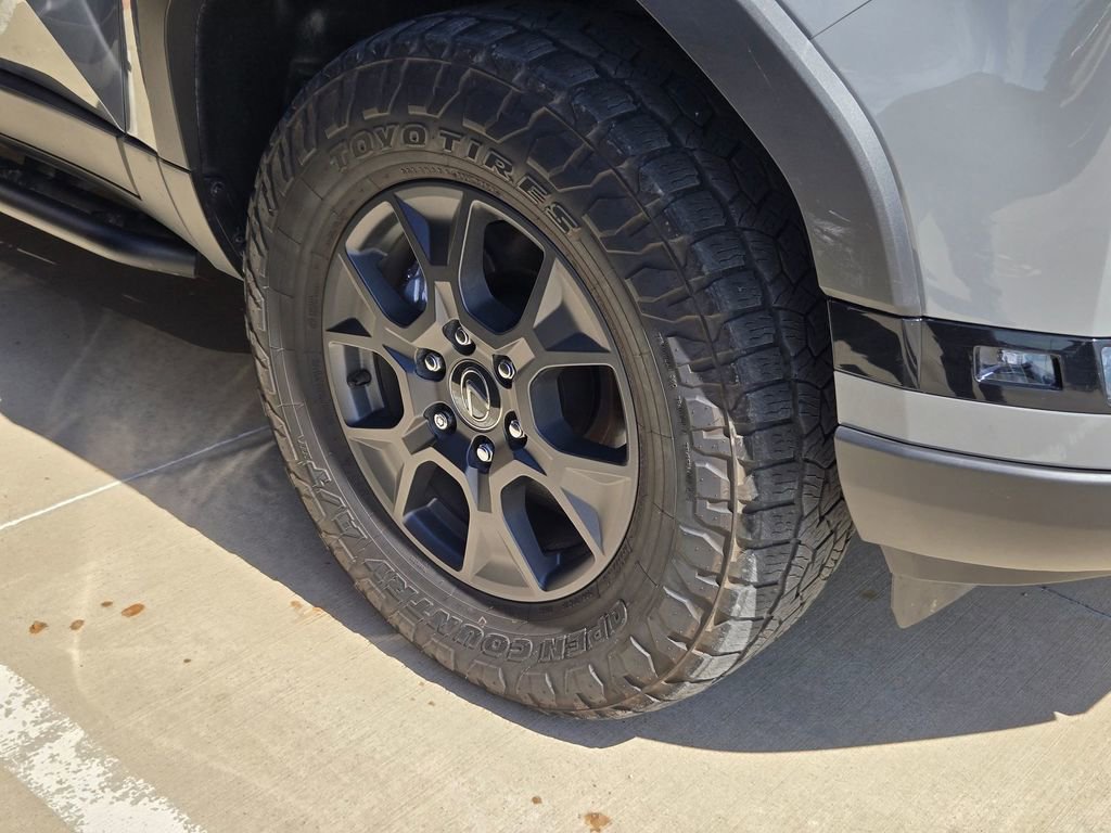 Used 2024 Lexus GX 550 AWD/4WD image 10