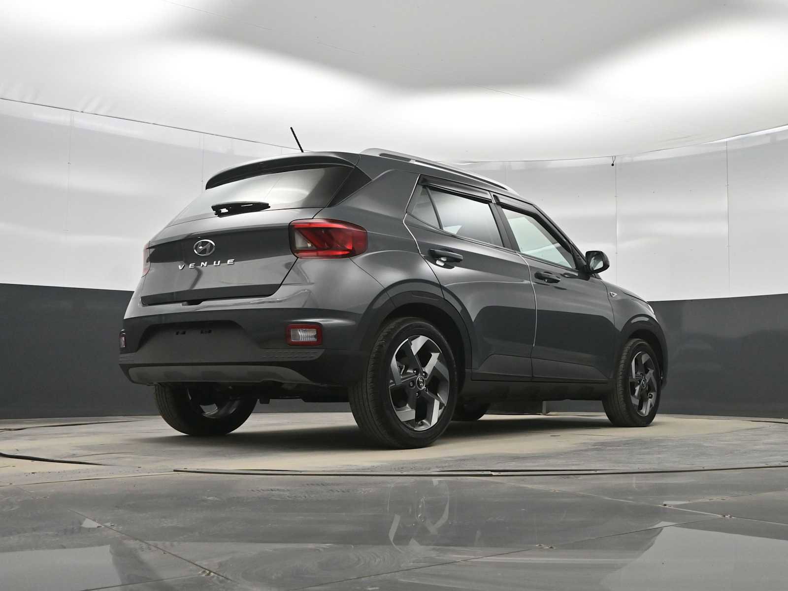 Certified 2024 Hyundai Venue SEL image 36