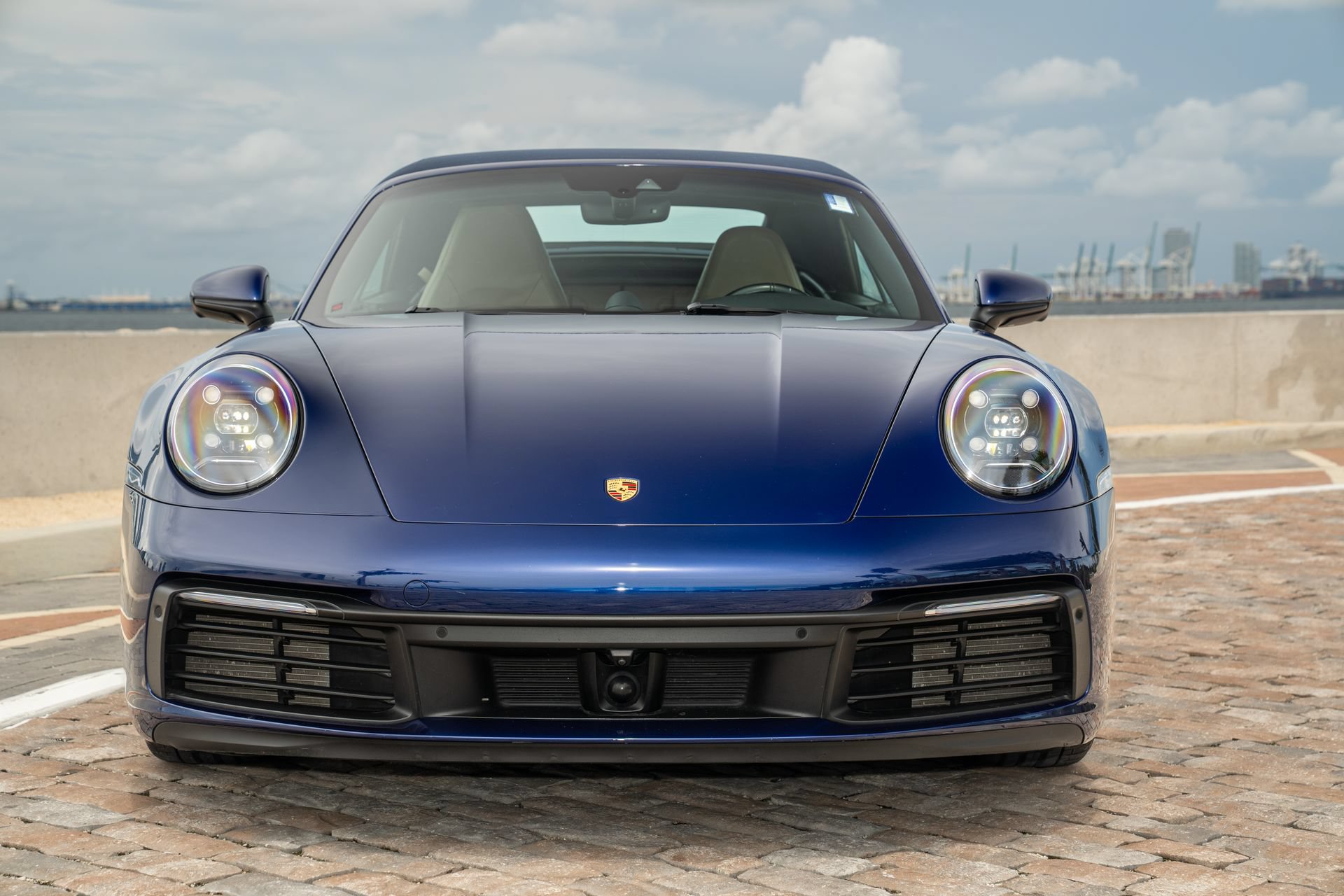 Used 2020 Porsche 911 Carrera S RWD video 4