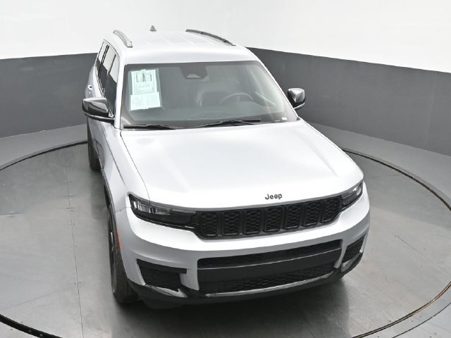 Used 2024 Jeep Grand Cherokee L Laredo AWD/4WD image 47