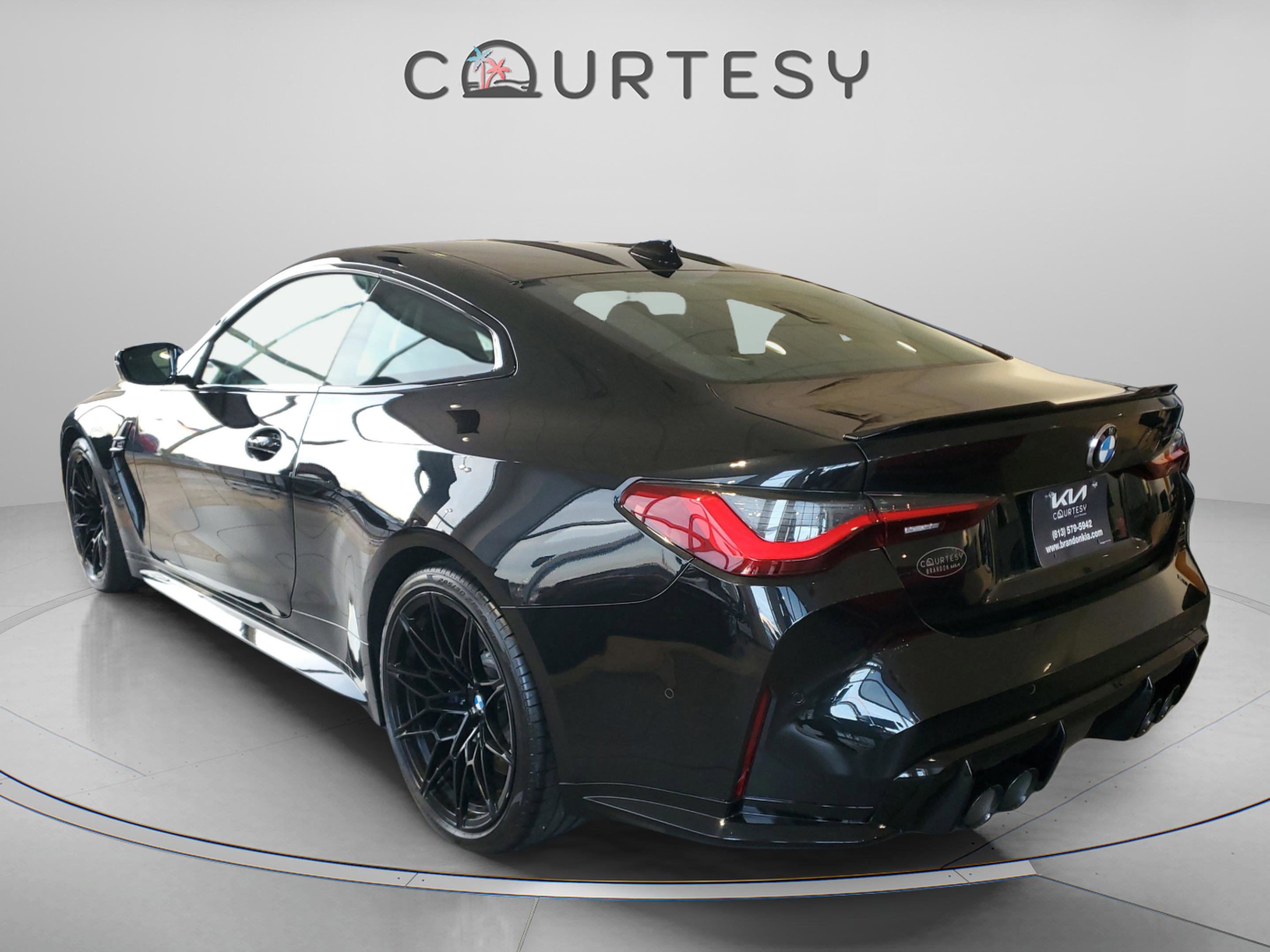 Used 2021 BMW M4 Competition w/ Executive Package image 2