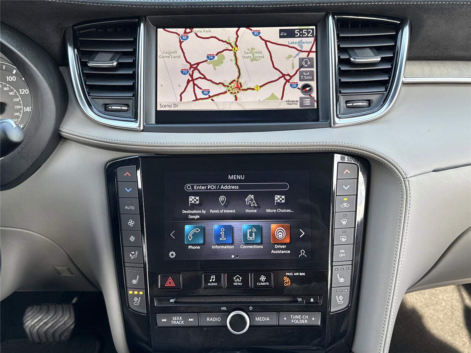 Used 2023 INFINITI QX50 Sensory AWD/4WD image 4