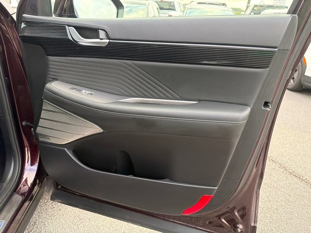 Used 2025 Hyundai Palisade Calligraphy FWD image 14