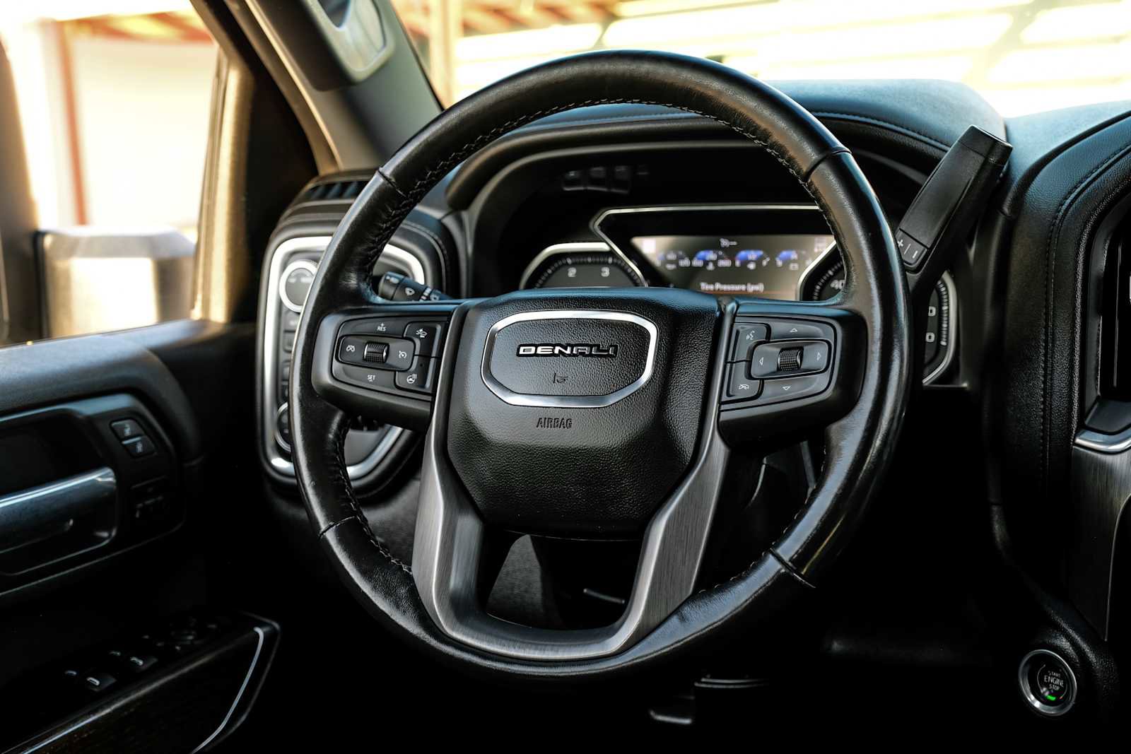 Used 2022 GMC Sierra 3500 Denali w/ Denali Ultimate Package AWD/4WD image 19