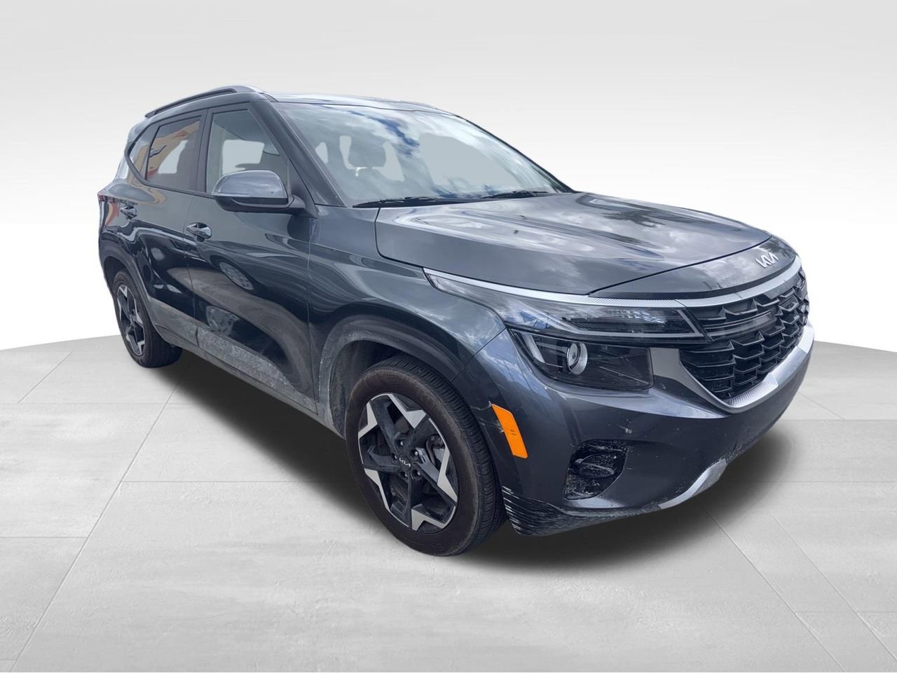Used 2025 Kia Seltos S FWD image 2
