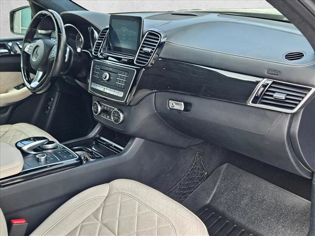 Used 2018 Mercedes-Benz GLS 550 4MATIC image 23