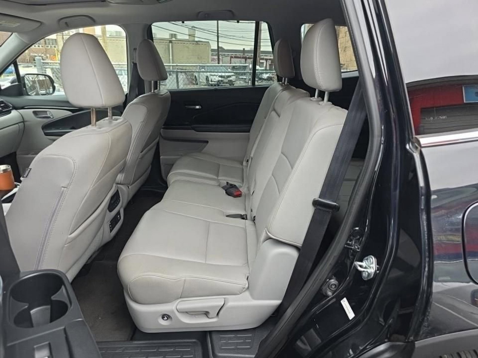Used 2016 Honda Pilot Touring image 38