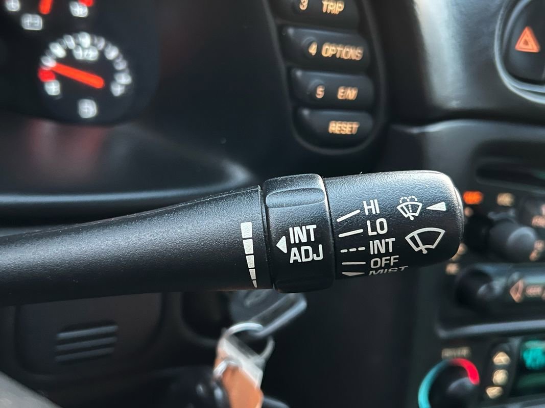 Used 2004 Chevrolet Corvette Convertible w/ Preferred Equipment Group image 22