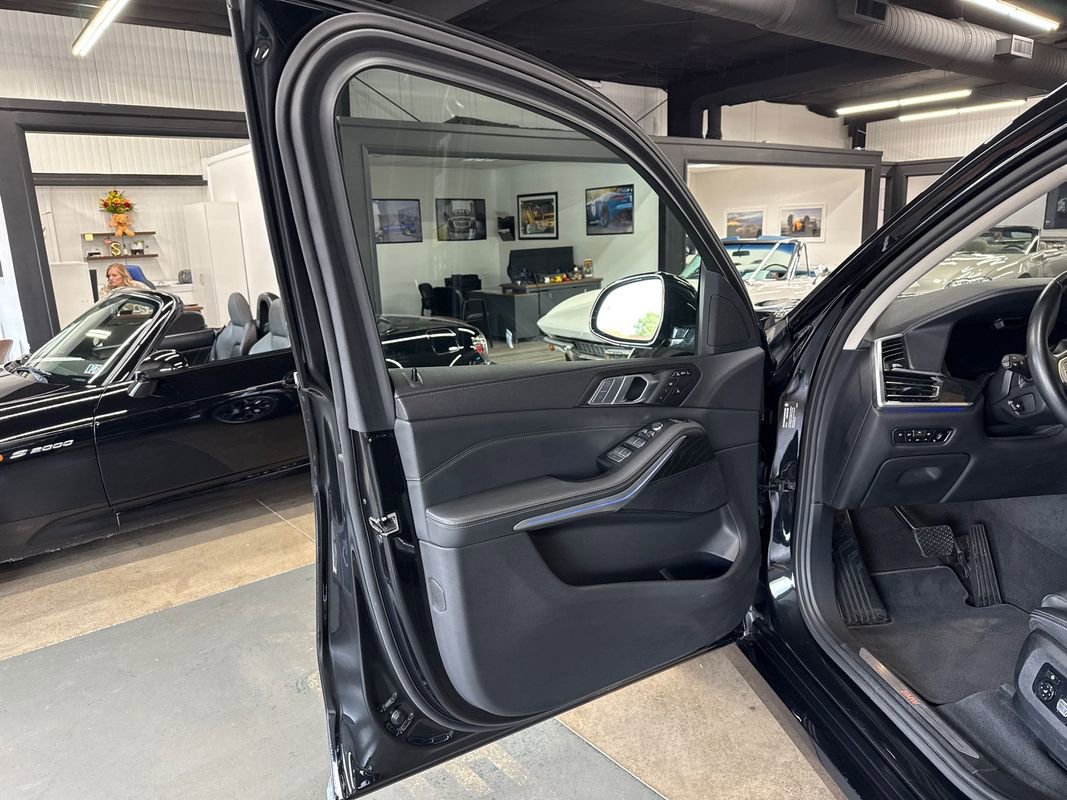 Used 2022 BMW X7 xDrive40i image 24