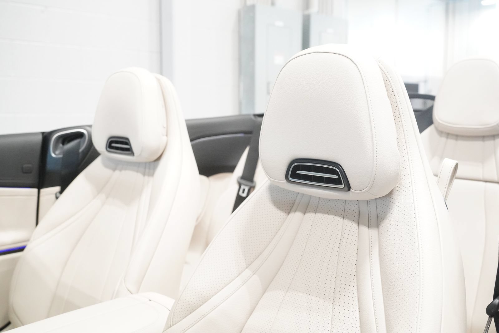 Certified 2026 Mercedes-Benz CLE 300 4MATIC Cabriolet image 15