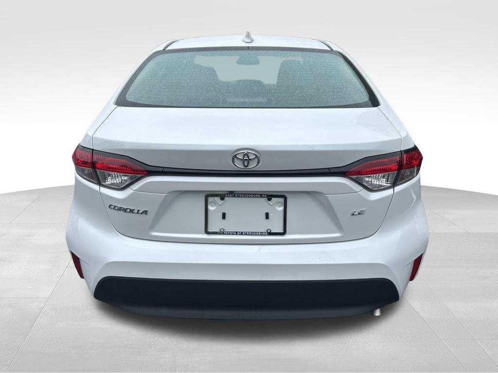 Certified 2025 Toyota Corolla LE FWD image 4