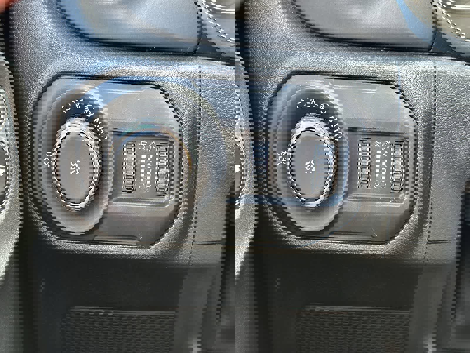 Used 2022 Jeep Wrangler Unlimited Sport image 7