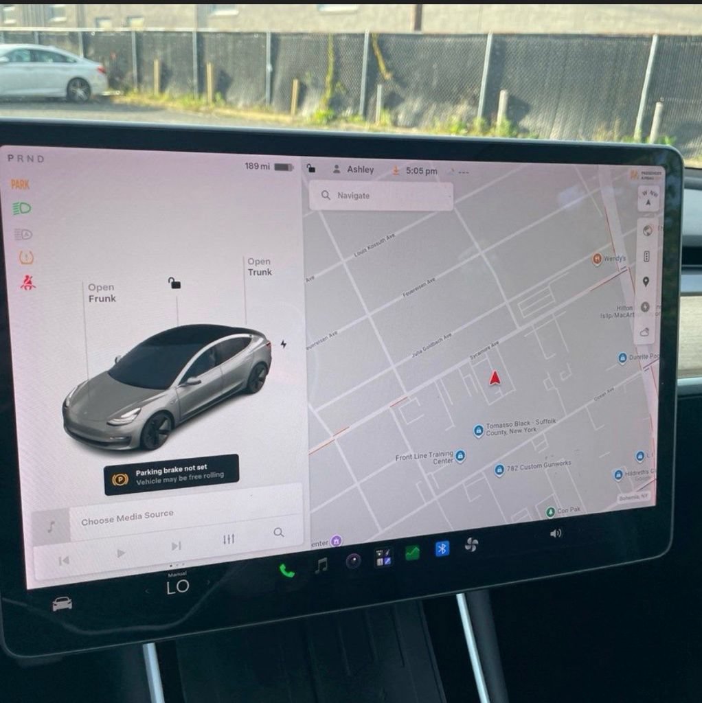 Used 2018 Tesla Model 3 Performance AWD/4WD image 18