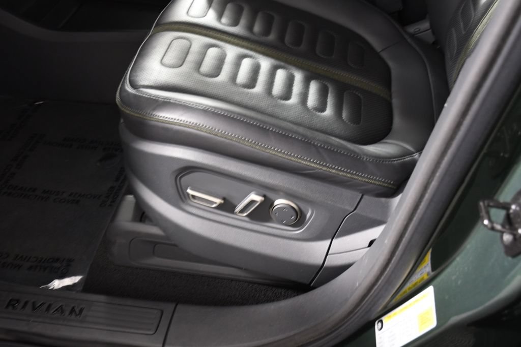 Used 2023 Rivian R1S Adventure AWD/4WD image 16