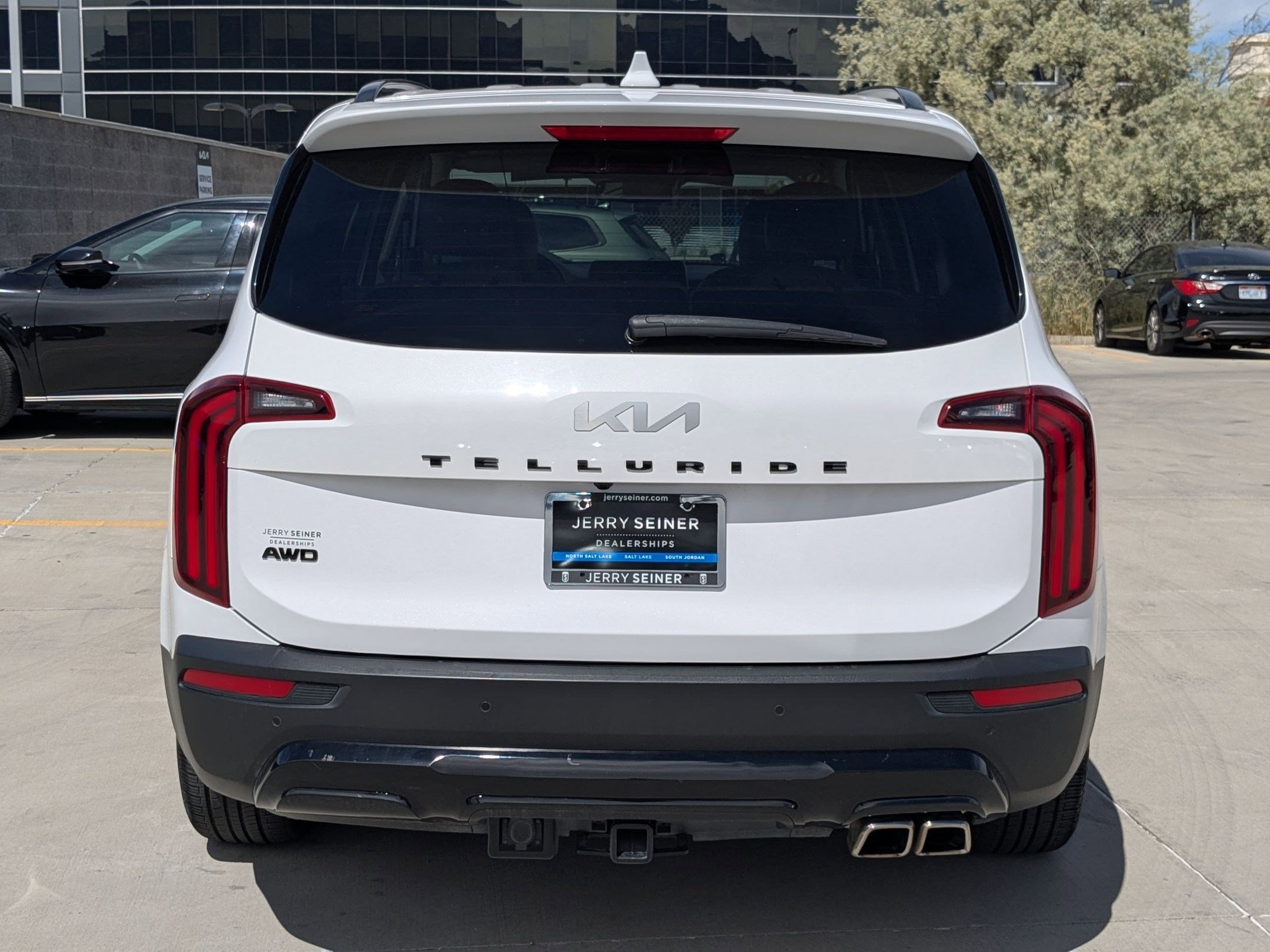 Certified 2022 Kia Telluride EX w/ EX Premium Package AWD/4WD image 4