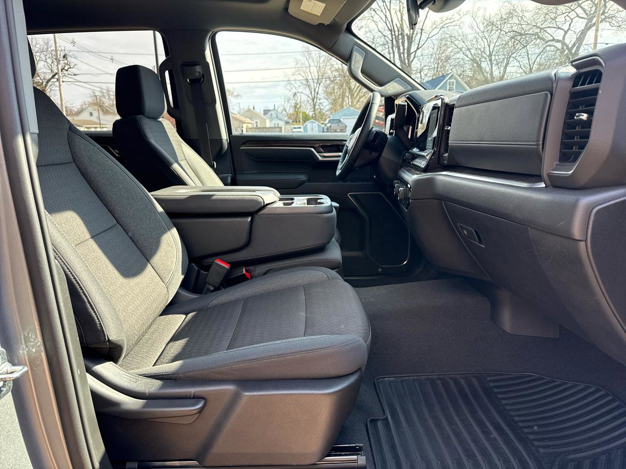 Used 2026 Chevrolet Silverado 1500 LT image 28