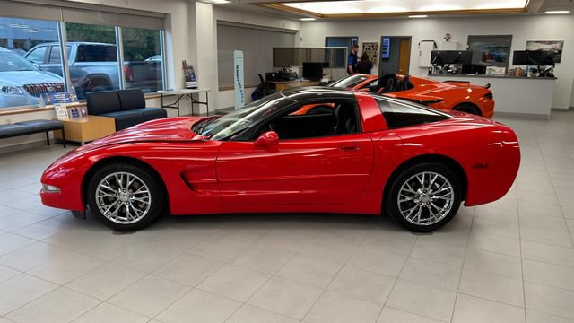 Used 1998 Chevrolet Corvette Coupe w/ Roof Pkg RWD image 6