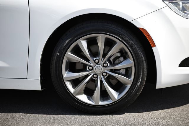 Used 2015 Chrysler 200 S w/ Navigation & Sound Group I image 10