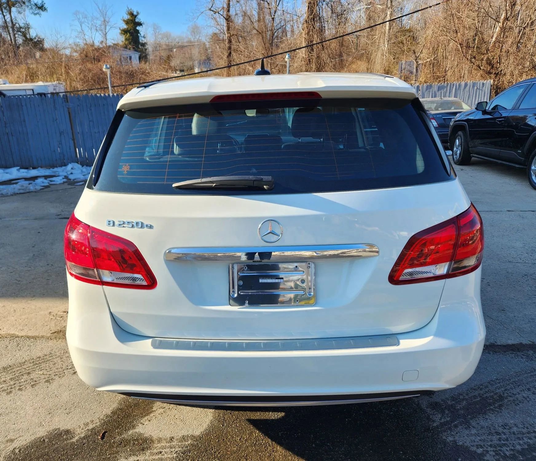 Used 2017 Mercedes-Benz B 250e image 9