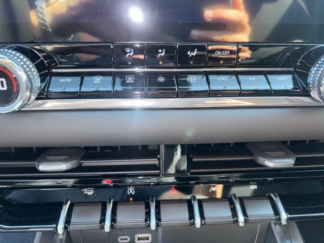 New 2026 GMC Canyon Elevation w/ Convenience Package RWD image 22
