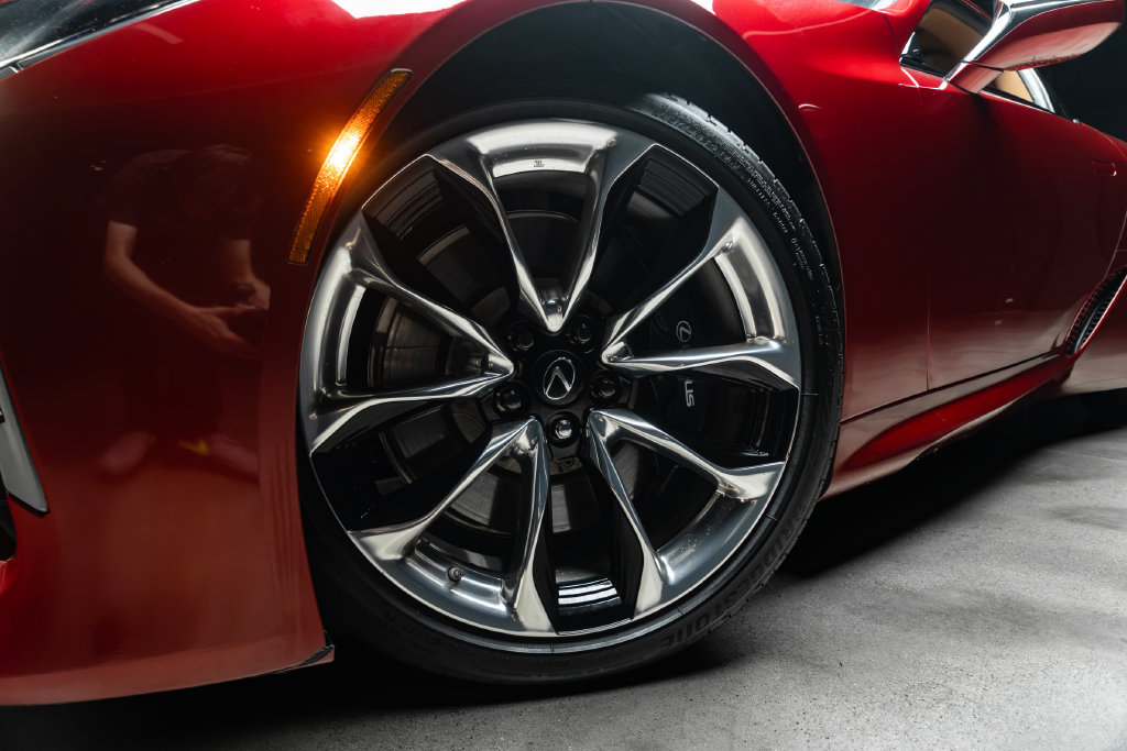 Used 2018 Lexus LC 500 Coupe w/ Sport Package RWD image 3