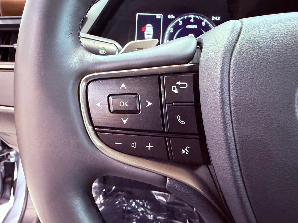 Certified 2022 Lexus ES 350 w/ Premium Package image 20