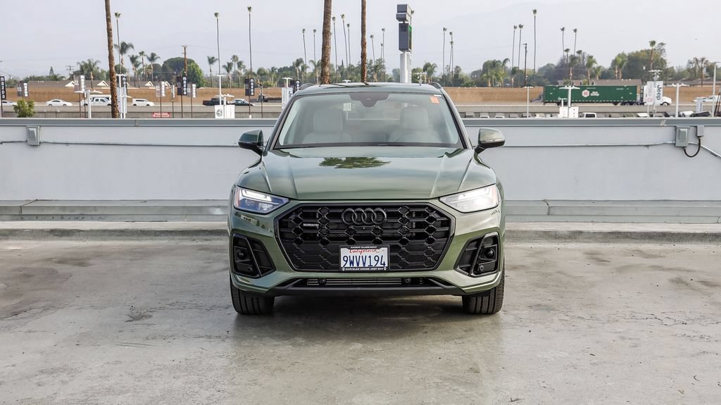 Used 2023 Audi Q5 e Premium Plus w/ Premium Plus Package AWD/4WD image 3
