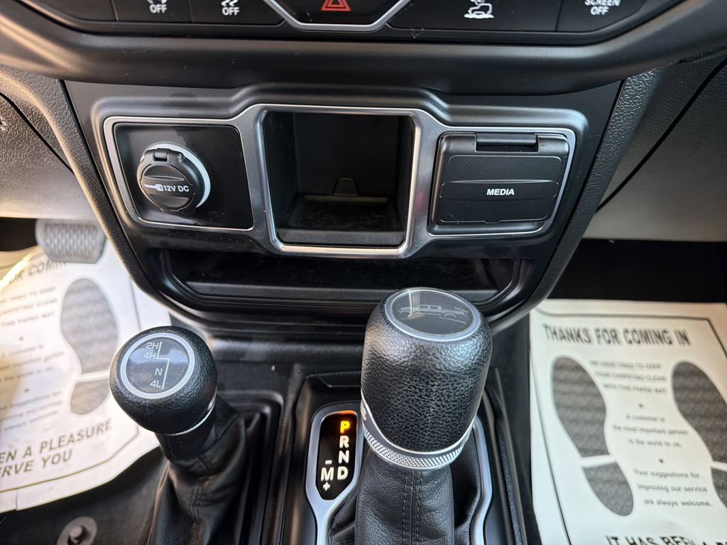 Used 2023 Jeep Gladiator Sport image 22