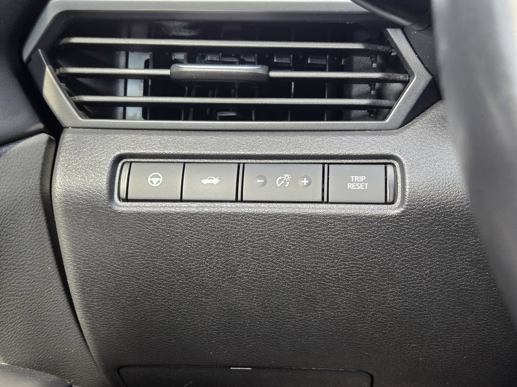 Used 2024 Nissan Altima 2.5 SV w/ SV Premium Package FWD image 24