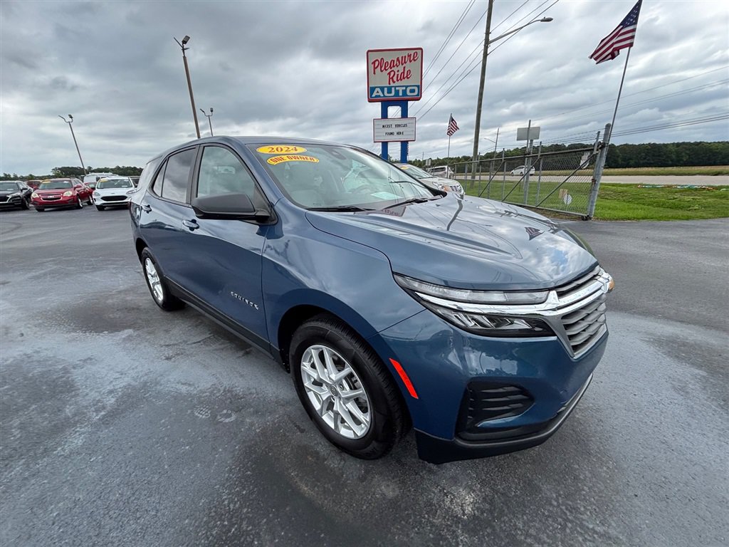 Used 2024 Chevrolet Equinox LS w/ LS Convenience Package FWD image 9