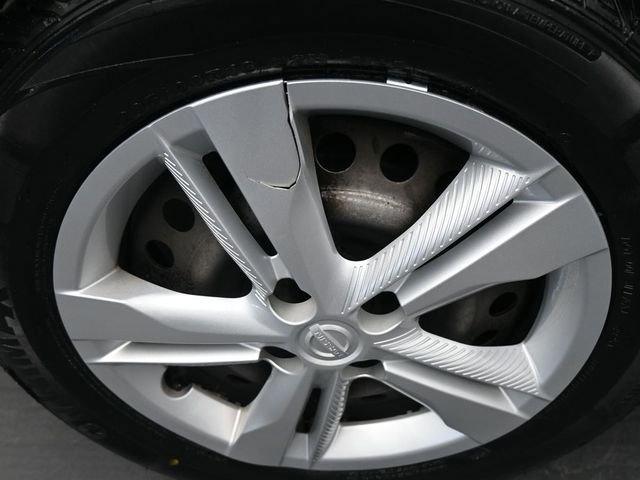 Used 2023 Nissan Kicks S FWD image 11