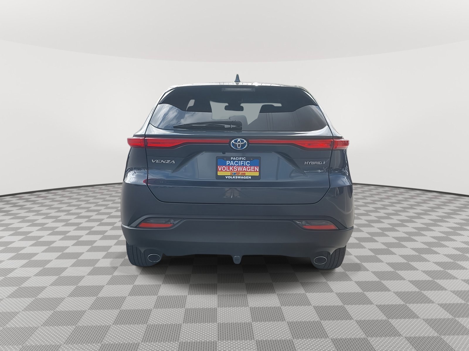 Used 2021 Toyota Venza LE image 6