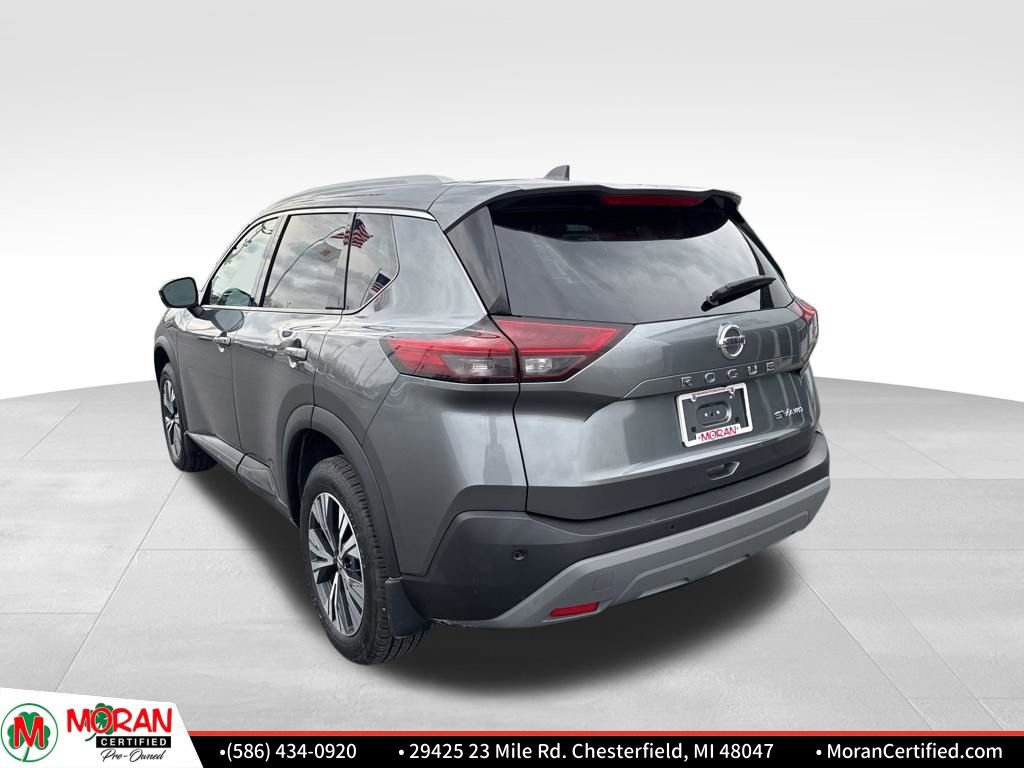 Used 2021 Nissan Rogue SV image 3