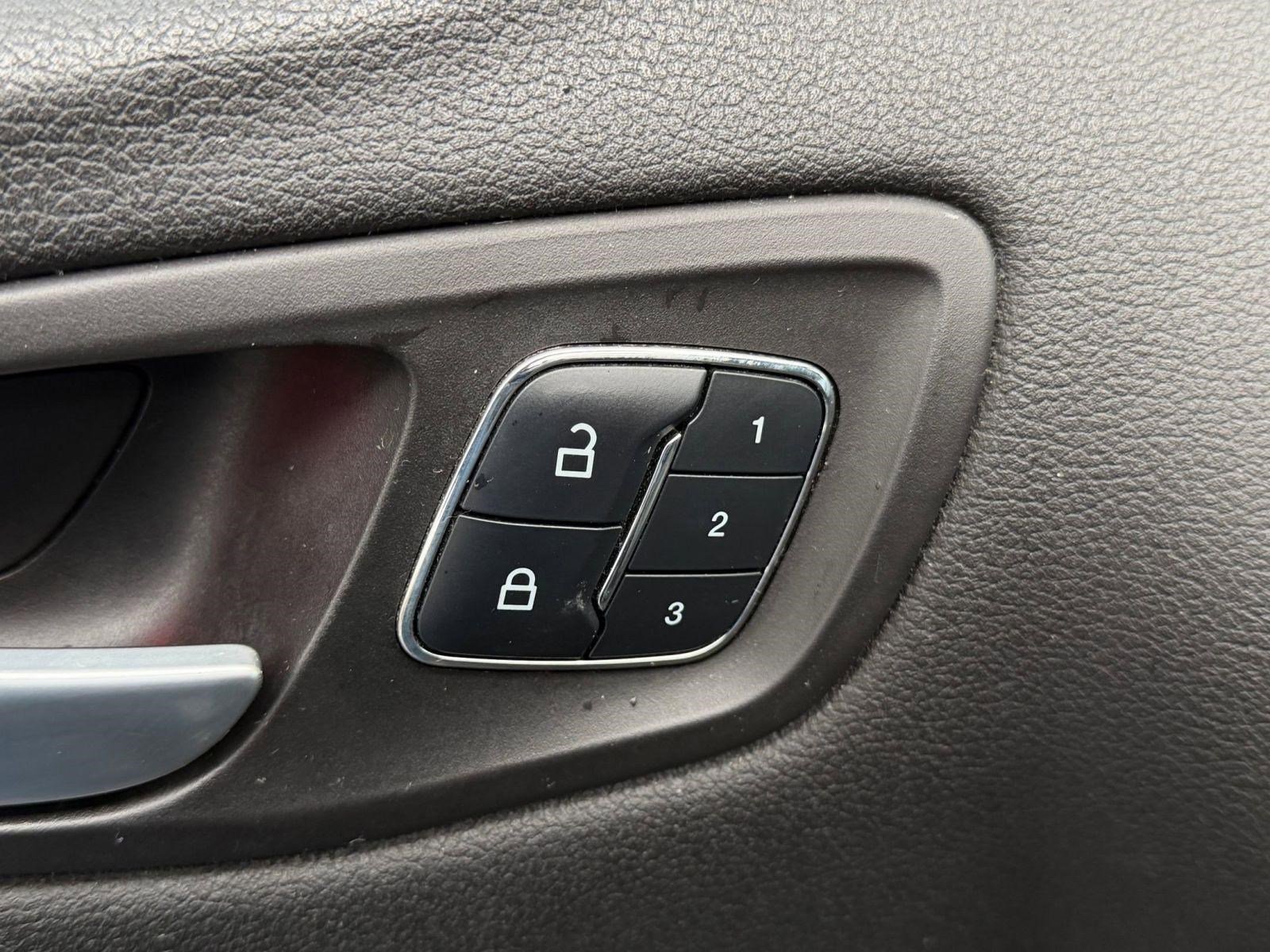 Used 2014 Ford Escape Titanium image 21