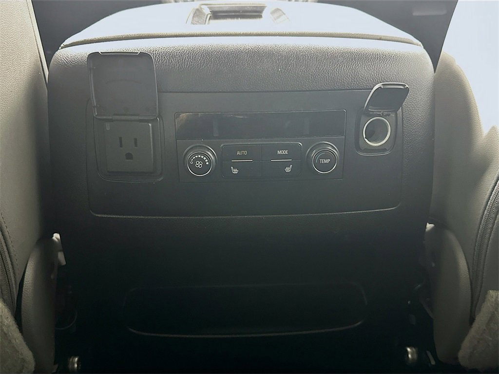 Used 2019 Chevrolet Tahoe LT w/ LT Signature Package image 22