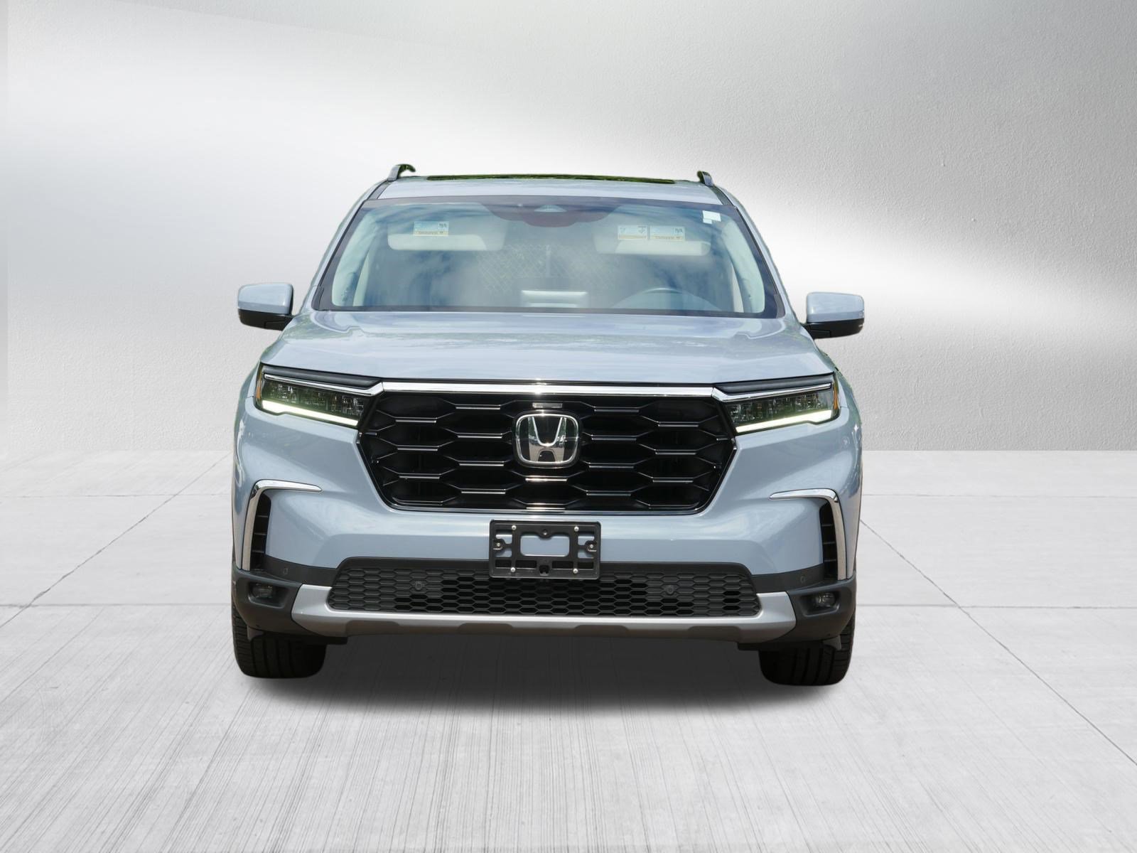 Used 2023 Honda Pilot Touring image 2
