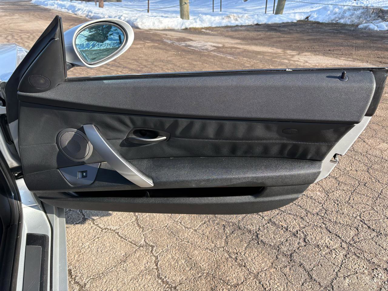 Used 2004 BMW Z4 2.5i image 37