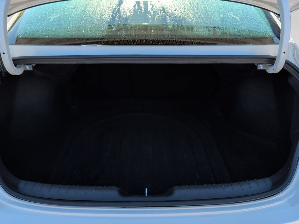Used 2024 Hyundai Elantra Limited FWD image 38