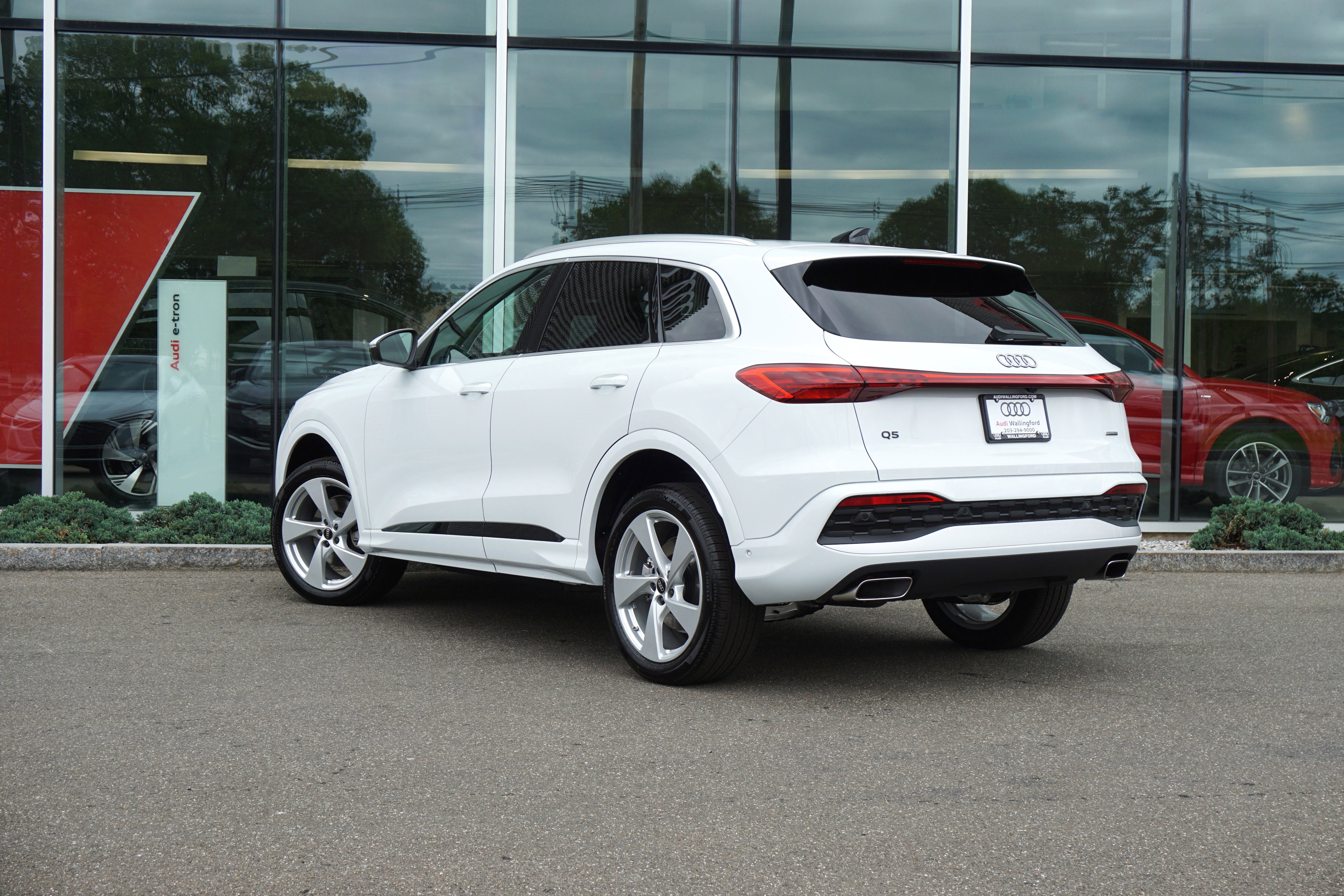 New 2025 Audi Q5 Premium Plus image 2