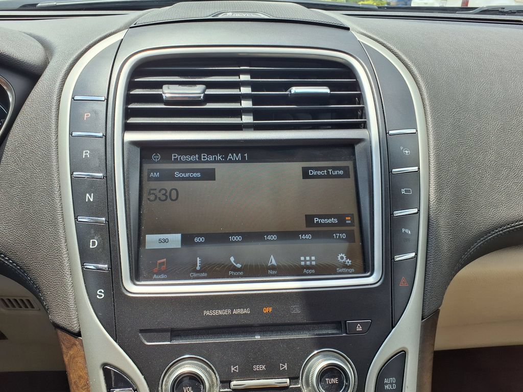 Used 2016 Lincoln MKX Reserve w/ Technology Package FWD image 28