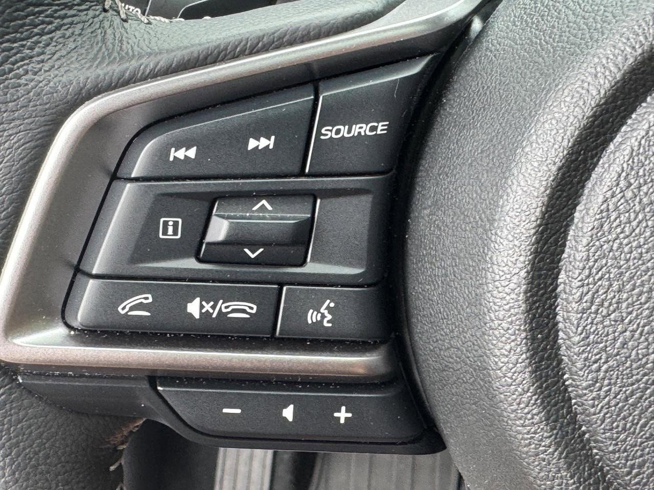 Used 2025 Subaru Ascent Limited AWD/4WD image 22