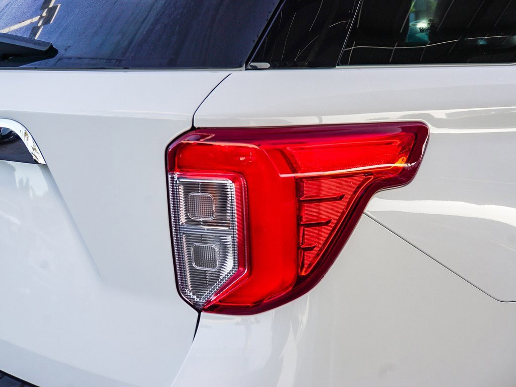 Certified 2022 Ford Explorer XLT image 8