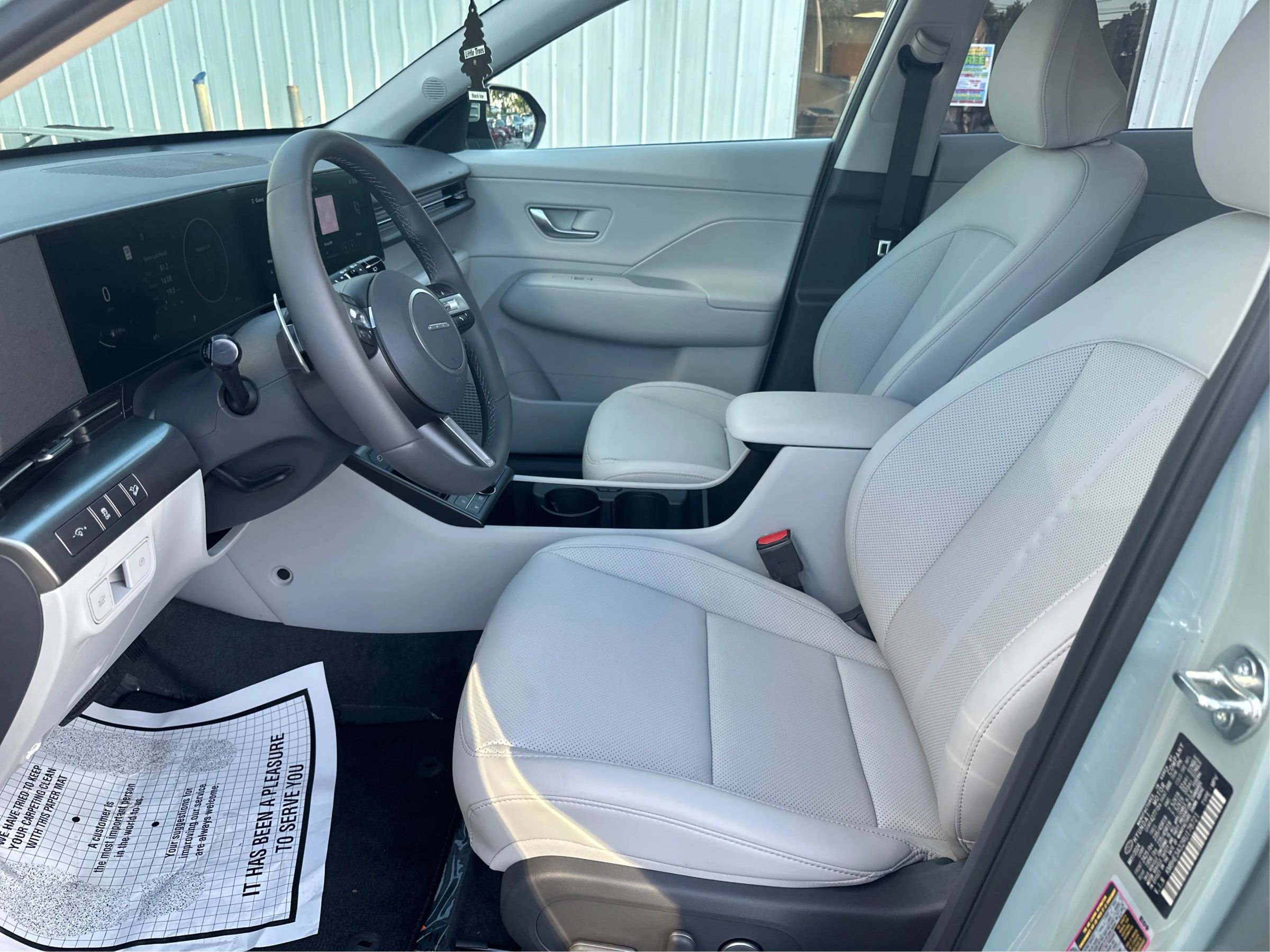 Used 2024 Hyundai Kona Limited image 17