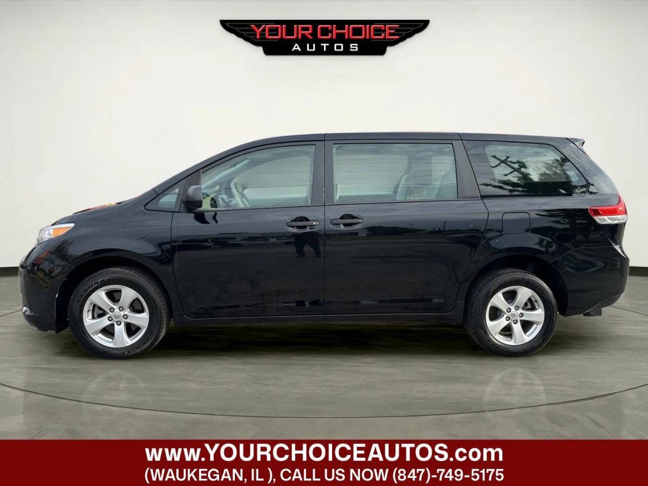 Used 2014 Toyota Sienna L FWD image 3
