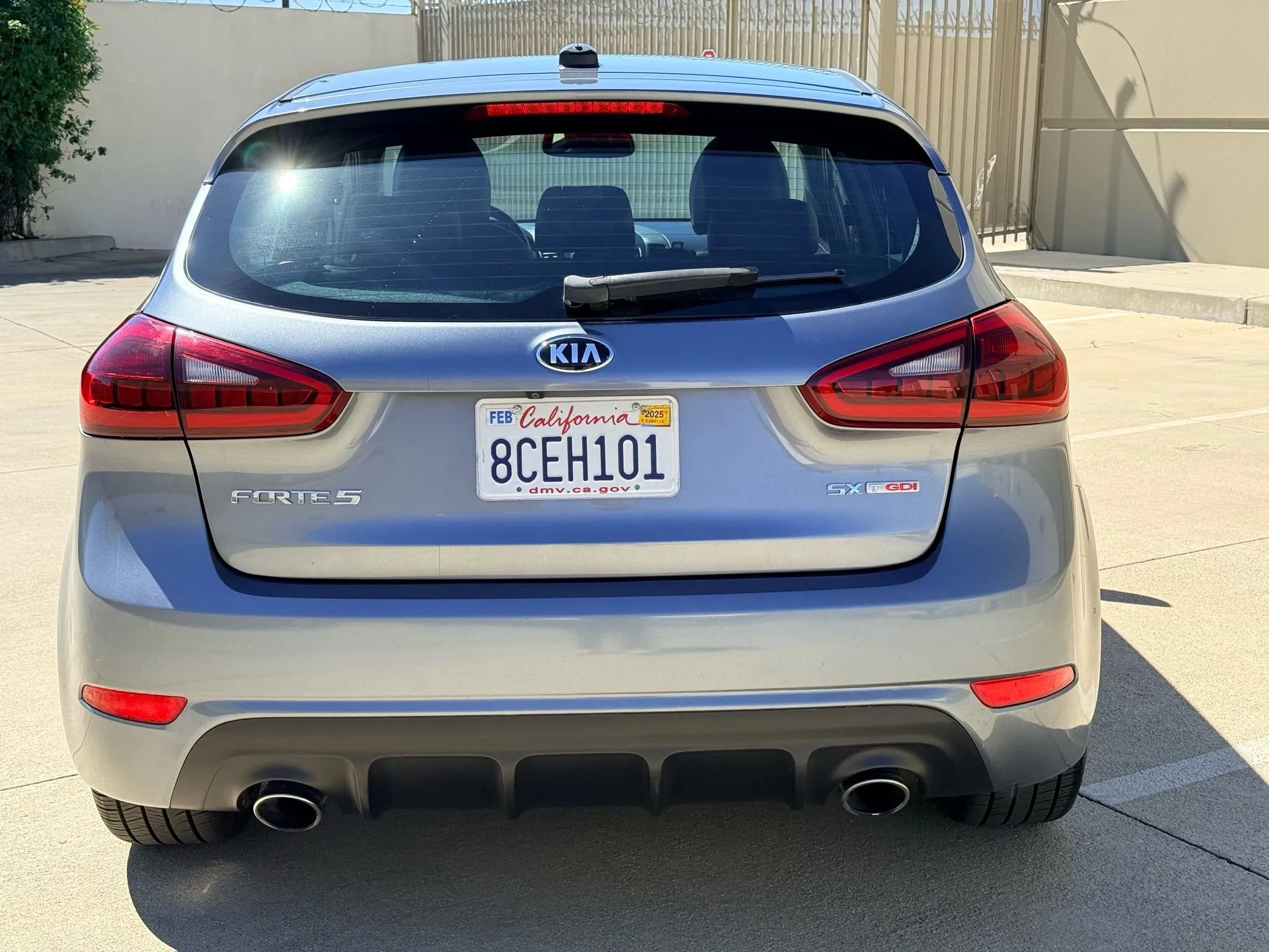 Used 2017 Kia Forte SX FWD image 6
